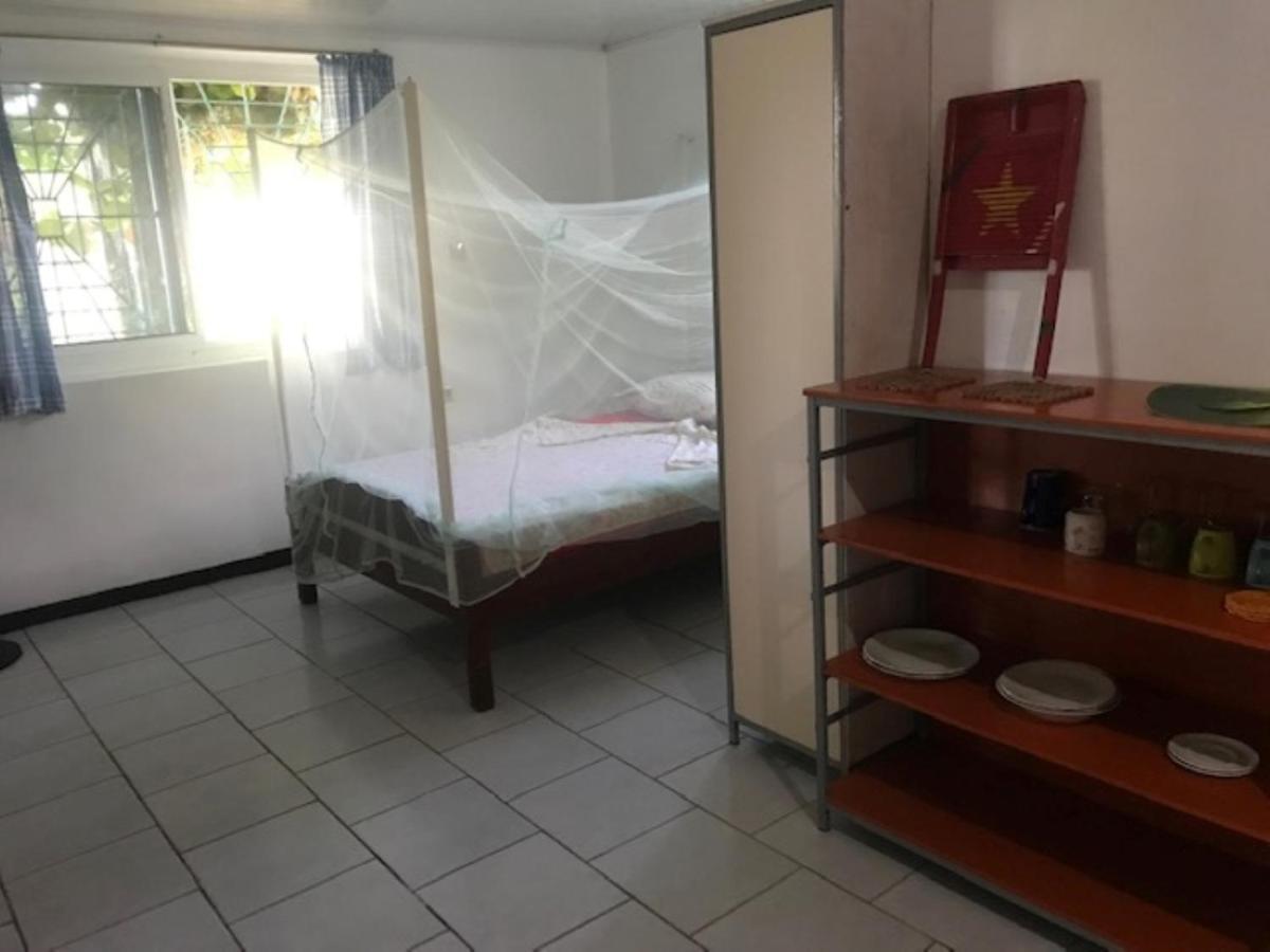 Unu Pikin Guesthouse باراماريبو المظهر الخارجي الصورة