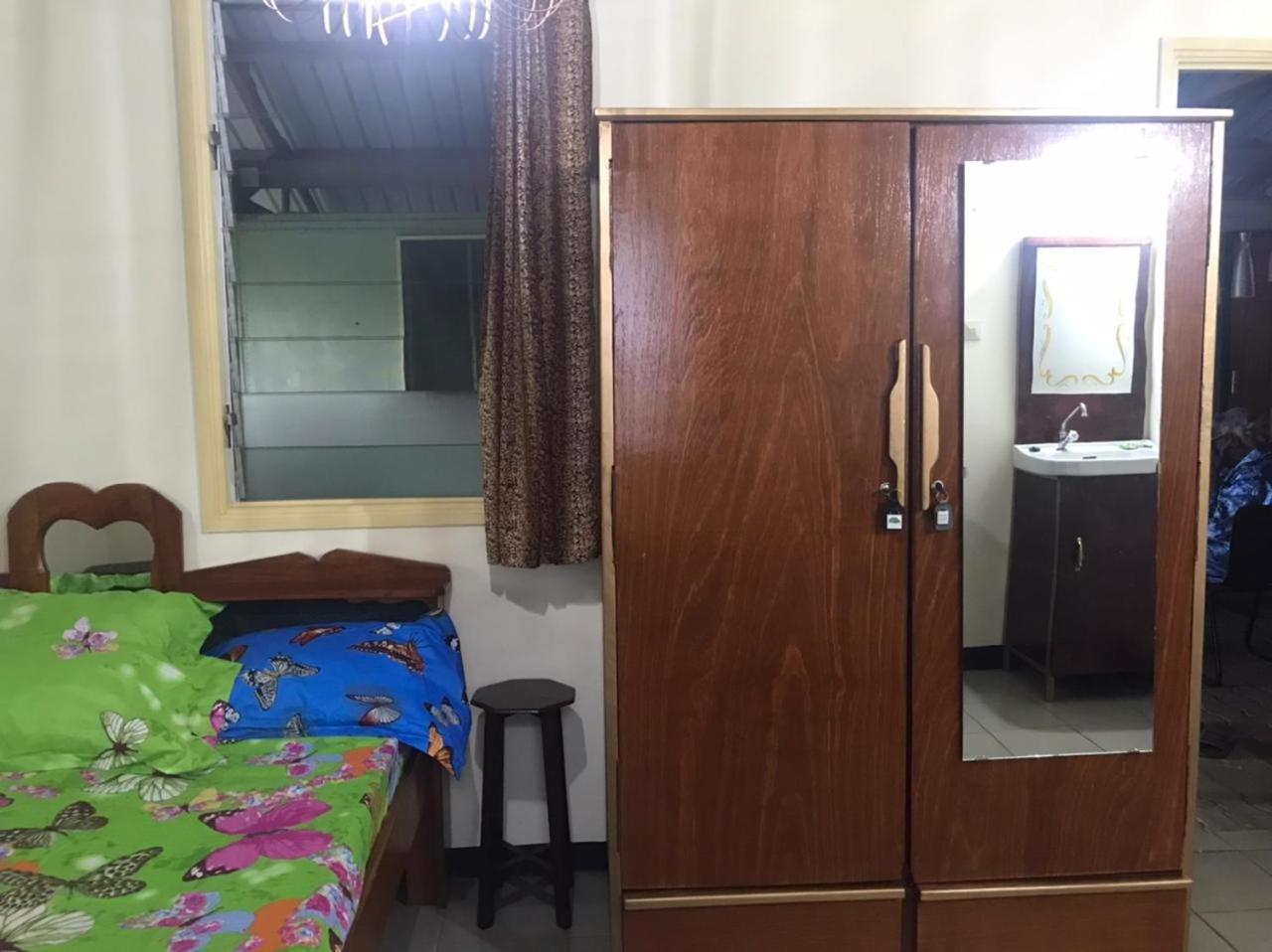 Unu Pikin Guesthouse باراماريبو الغرفة الصورة