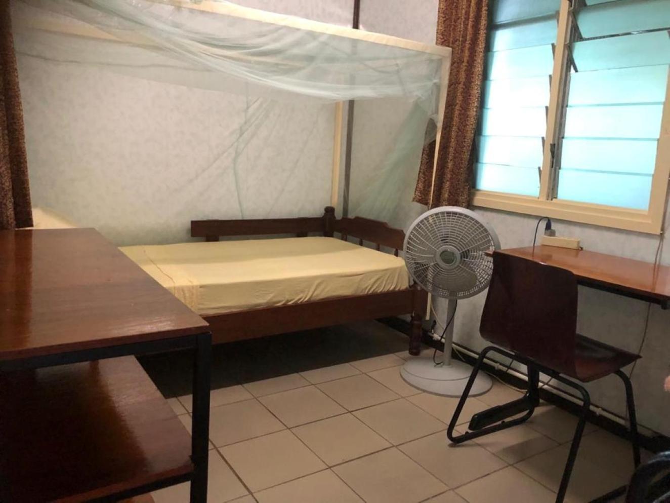 Unu Pikin Guesthouse باراماريبو الغرفة الصورة